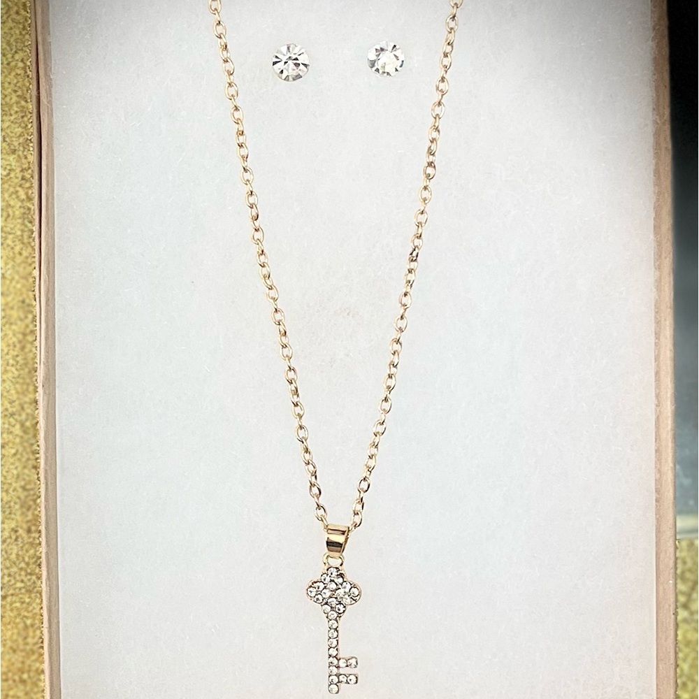 KEY RHINESTONES NECKLACE AND EARRINGS SET